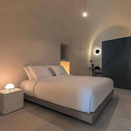 Aesthesis Boutique Hotel Firá